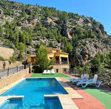 Casas Rurales Mirador del Rio Zumeta in Yeste