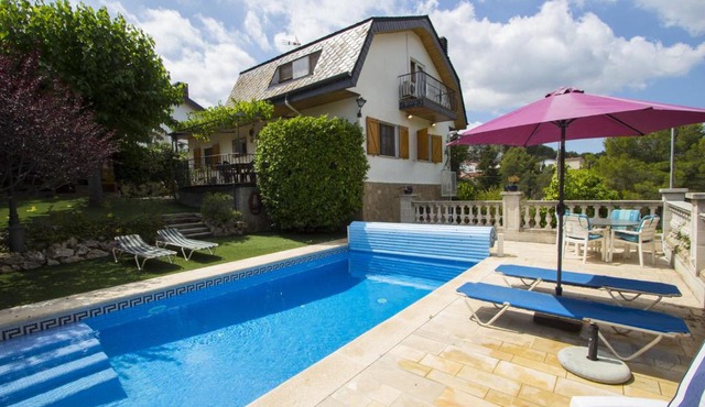 Catalunya Casas Private paradise - hop, skipjump to Barcelona! in Cervelló