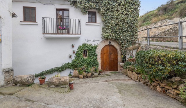 Chalet 'Can Pavet' with Mountain View, Private Pool and Wi-Fi in Pontons
