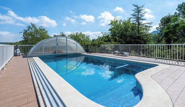 Chalet "Casa de Pedra" with Mountain View, Shared Pool & Wi-Fi in Querol