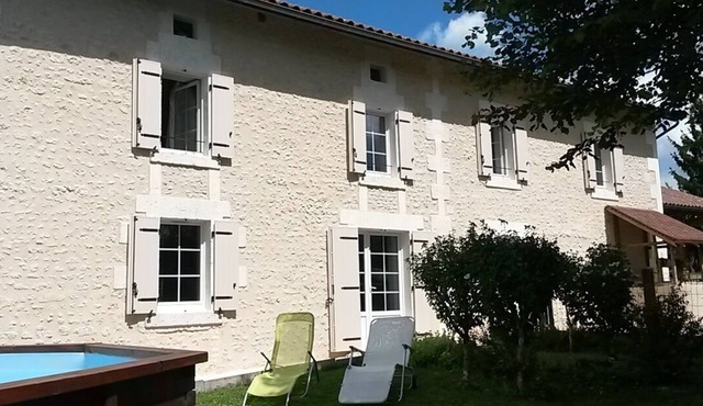 Character house with garden & swimming pool in Saint-Avit