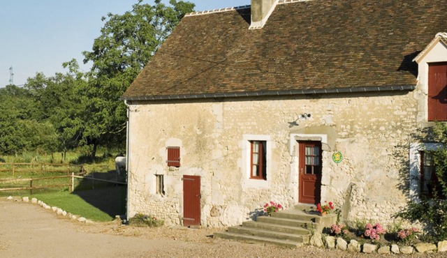 Charming 18th-century cottage with garden, pets allowed in Pervenchères
