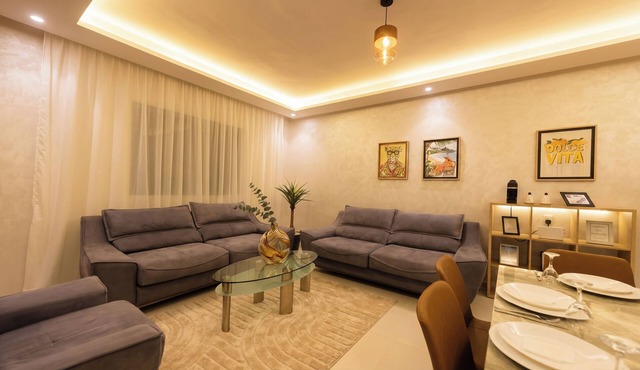 Charming, family-friendly 2-bedroom apartment with AC in Marrakesh Targa