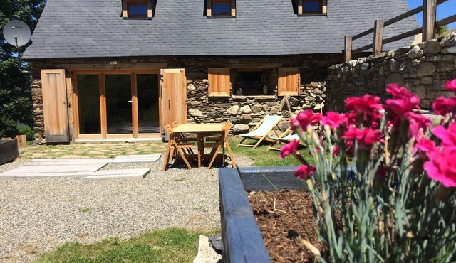 Charming, fully renovated barn in an exceptional setting in Loudenvielle