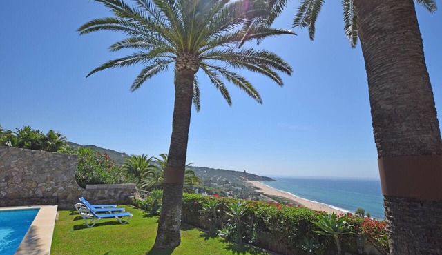 Charming rustic villa with sea views in Playa del Faro Camarinal in Tarifa