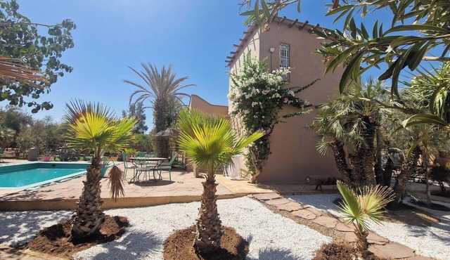 Charming villa-Riad, heated swimming pool 9km from the Medina of Marrakech