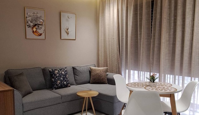Chic Comfort Apartment - Rabat Center - Free Parking & AirC & Internet