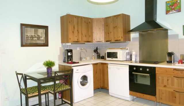 Comfortable and convenient, Situated in a Village in the City. in Lyon