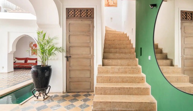 Comfy Riad with A/C and Rooftop Water Mirror in Marrakech