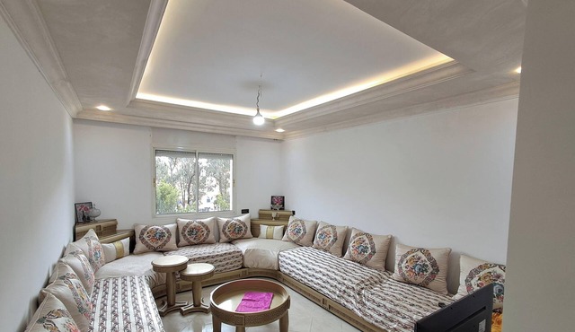 Cosy apartment2BR, panoramic view, air conditioning, fiber optic 50Méga, 3km from highway