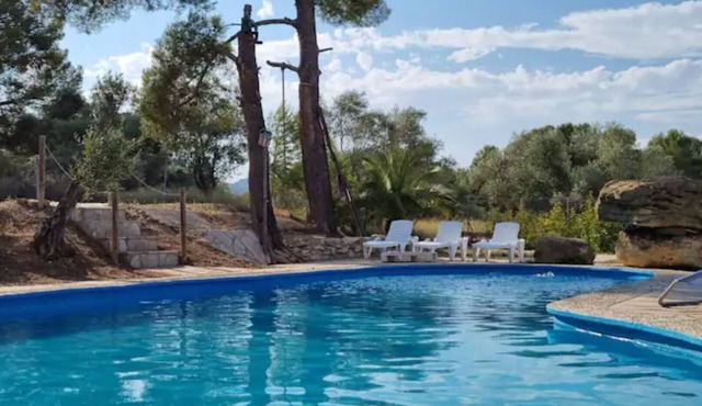 Country House 'La Caseta' with Mountain View, Wi-Fi and Air Conditioning in Mora d'Ebre