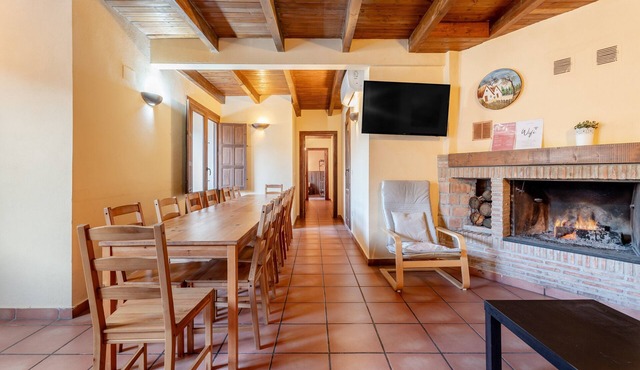 Country House 'La Posada' with Mountain View, Wi-Fi and Air Conditioning in Chera
