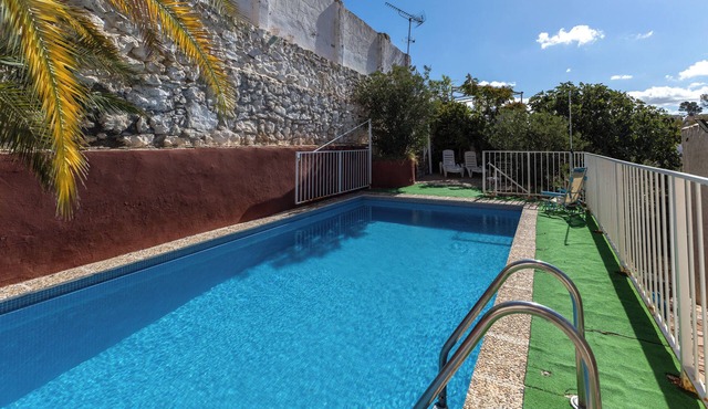 Country House 'Villa Florita' with Private Pool, Wi-Fi and Air Conditioning in VALDELAGUNA