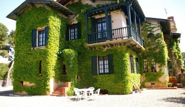 Country House With Pool in Milagro