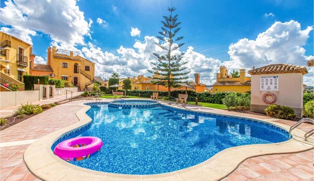 Cozy Apartment In Algorfa in Algorfa