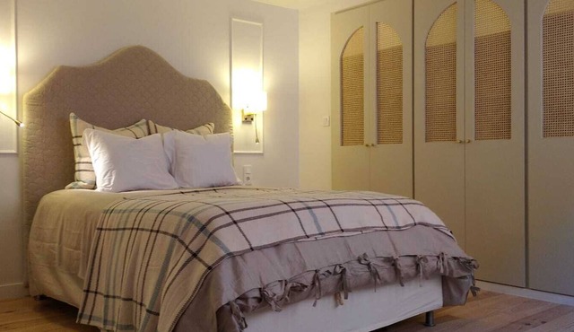Cozy cottage in the center of Centelles with terrace in Centelles