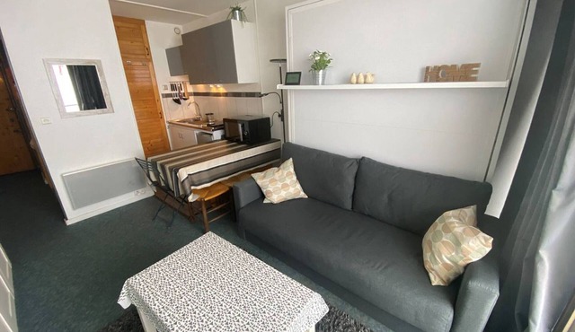 Cozy studio for 4 with balcony and Wi-Fi, direct access to slopes in Arette