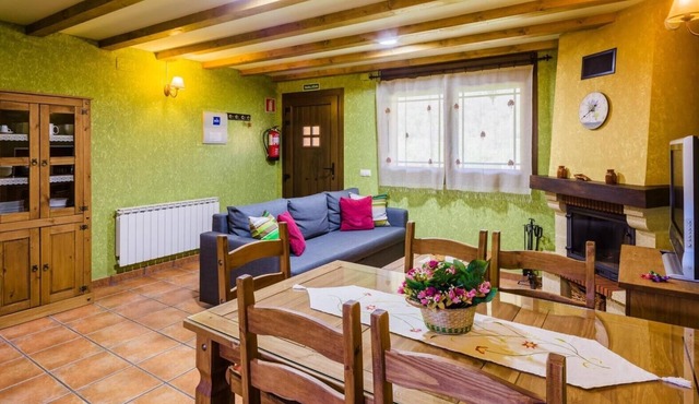 Cuartal Country House in Laciana Valley: Pool and Nature in Caboalles De Abajo