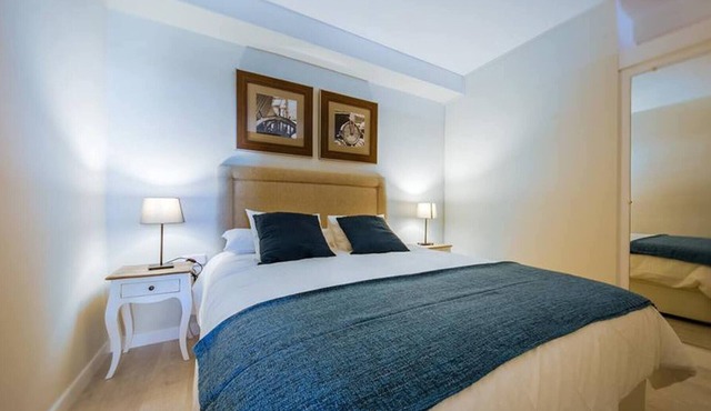 Deluxe Apartment Colon Suites II in Madrid