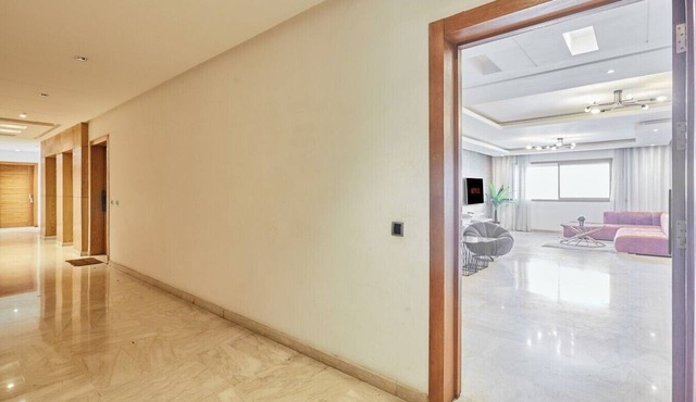 Designer 3BR in Prime Casablanca | Free Parking