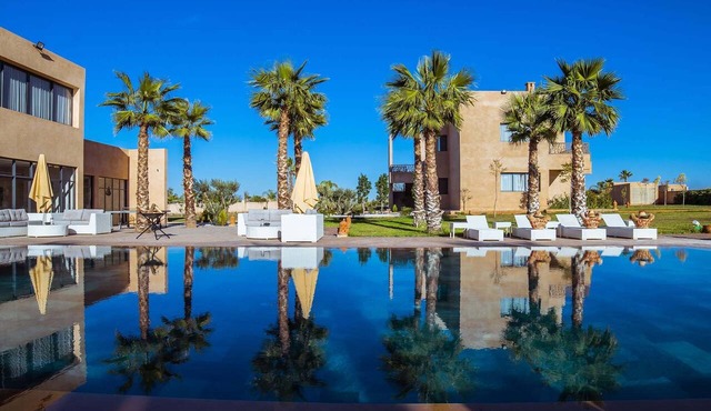 Domaine Monarch et Spa 21 chambres & suites 42 Couchages