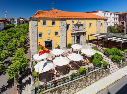 Don Paco in Llanes
