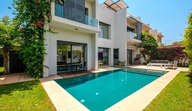 Elegant Villa in Taghazout Bay | Pool, Beach, and Golf