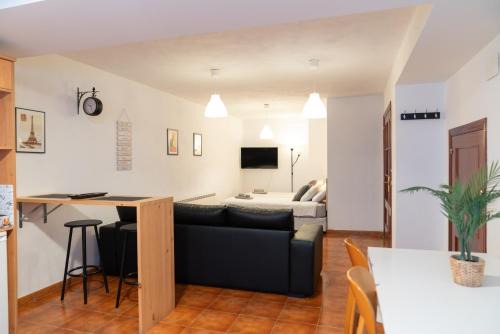 Espacio tipo estudio completo, totalmente privado e independiente in Erandio