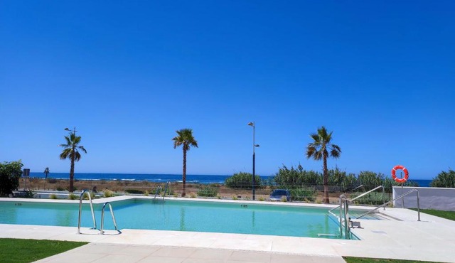 Espectacular Apartamento en primera linea de playa in Torrox