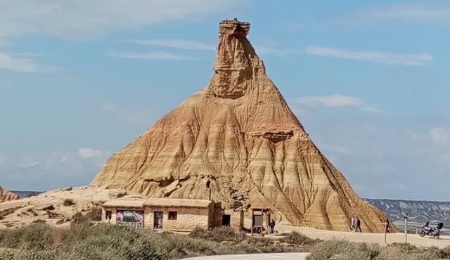 Estudio moderno en Bardenas y Senda Viva!nIdeal parejas y familias pequeñas. in Arguedas