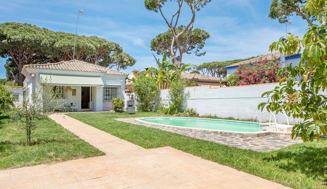 Exclusive Villa for Your Vacation in Chiclana in Chiclana de la Frontera