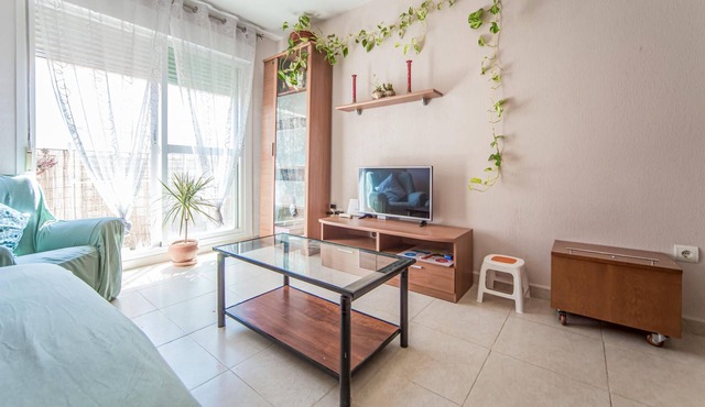 Explore the Spanish coast from your functional vacation rental. in Borriana