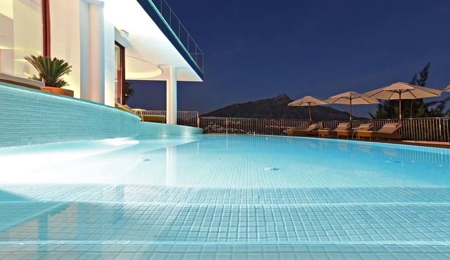 Extraordinary 7 BDRM Villa w Pool, Gym, Cinema in Marbella