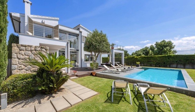 Family-Friendly Retreat in Puerto Pollensa in Mallorca