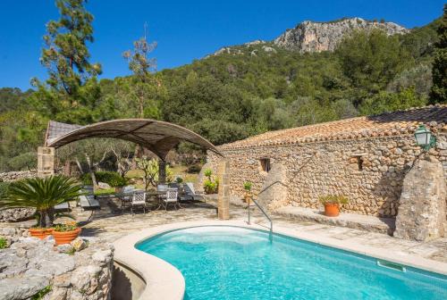 Finca Es Castell in Binibona