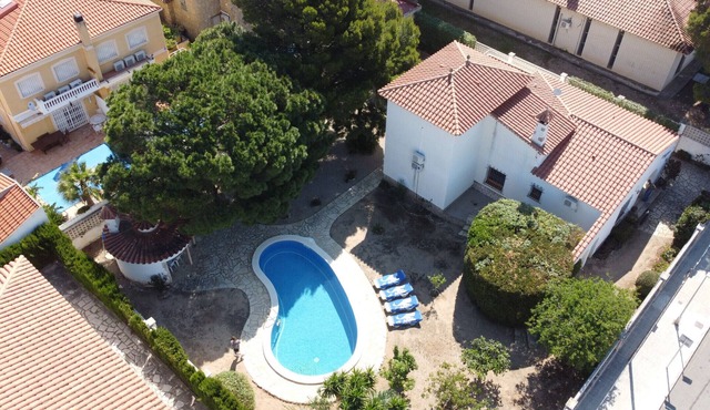 FORTUNA villa, piscina privada y grán jardín in Miami Playa