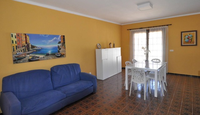 FRANCIAC: HOUSE WITH COMMUNITY POOL + FREE WIFI in L'Escala