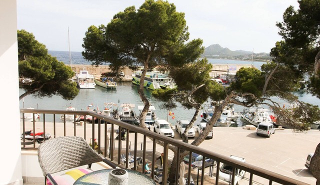 Front line apartment in Cala Rajada