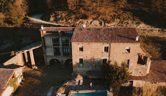 Full rental farmhouse for events and celebrations in ripoll