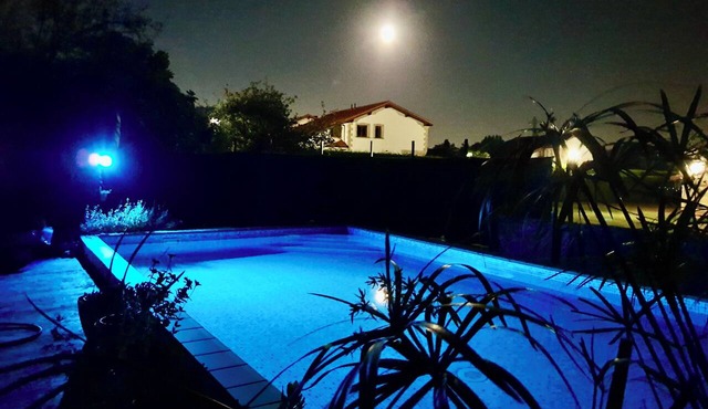 Garden, swimming pool, gym and game room. Santillana del Mar "Finca Herreros". in La Iglesia