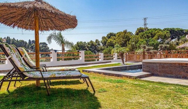 Gorgeous home in Mezquitilla in Mezquitilla