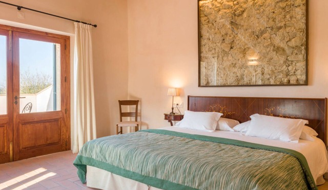 GOSSALBA - DELUXE - Nice room in agriturismo with shared pool and free Wifi in Sant Joan