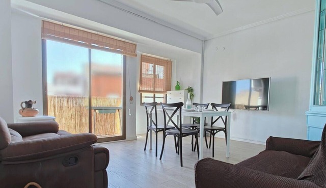 Guest Ready - Beachside Flat in Puerto de Sagunto in El Port de Sagunt