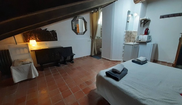 High head. Cozy apartment at the foot of the mountains in Formiche Alto