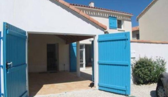 High standard villa with private patio in Les Mathes