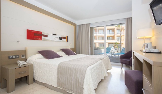Hipotels Playa La Barrosa - Adults Only in Chiclana de la Frontera