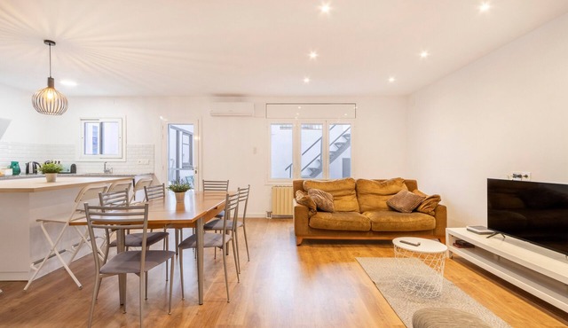 Holiday Home 'Casa Olegari' with Private Terrace, Wi-Fi and Air Conditioning in Almacellas