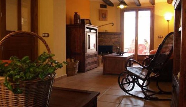 Holiday Home 'La Casa Miralrio 1' with Private Terrace, Wi-Fi and Air Conditioning in MILAGRO