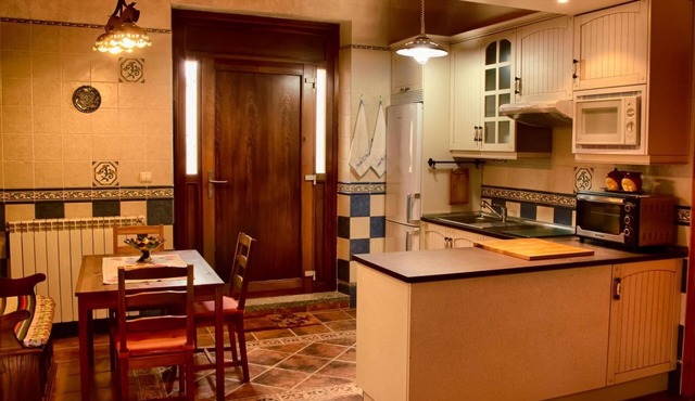 Holiday Home 'La Plazuela' with Mountain View, Shared Garden and Wi-Fi in Morcuera