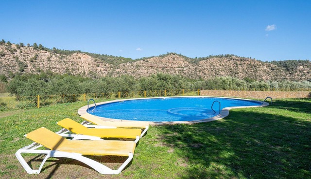 Holiday Home 'Mas De Sisco' with Mountain Views, Wi-Fi and Air Conditioning in Flix